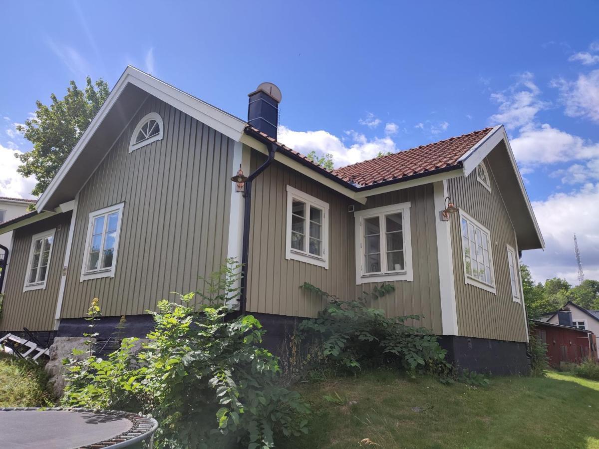 Villa I Norrtaelje Luaran gambar